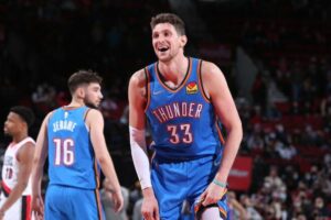 Oklahoma City Thunder verpflichtet den Scharfschützen F/C Mike Muscala erneut