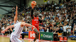 Schröders Einsatz in Schweden fraglich - Theis fällt aus