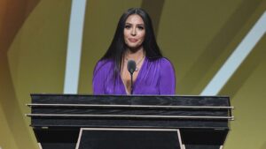 Vanessa Bryant hat von der Jury im Fall von Hubschrauberabsturzfotos von Kobe Bryant 16 Millionen US-Dollar zugesprochen bekommen