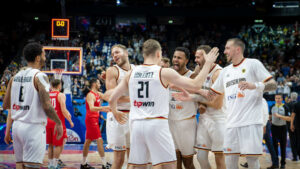Basketball-EM: DBB-Team feiert Bronze ausgelassen
