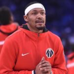 Bradley Beal von Wizards tritt in die COVID-19-Protokolle ein, um das Vorsaison-Spiel am Montag gegen Hornets zu verpassen