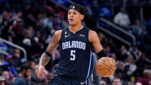 Mavericks geben 21-Punkte-Führung aus der Hand - Banchero sorgt für Aufsehen