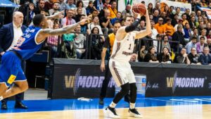Basketball - BBL: Bayern bleiben Chemnitz auf den Fersen