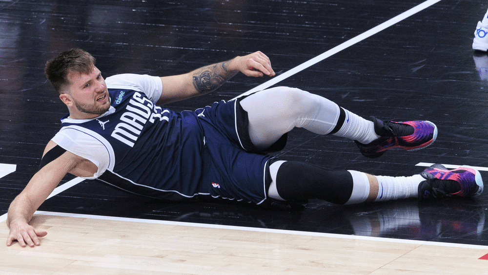 Am Boden: Mavs-Superstar Luka Doncic.