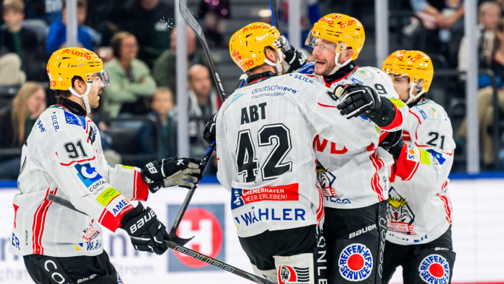 4:3 nach 0:2, irreguläres 2:2 - Fischtown vermiest München den Heimauftakt | Eishockey - Highlights by MagentaSport | Video