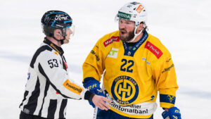 Die Fans des HC Davos liessen sich bei ihrer Choreo gegen den EV Zug von Brendan Lemieux inspirieren
