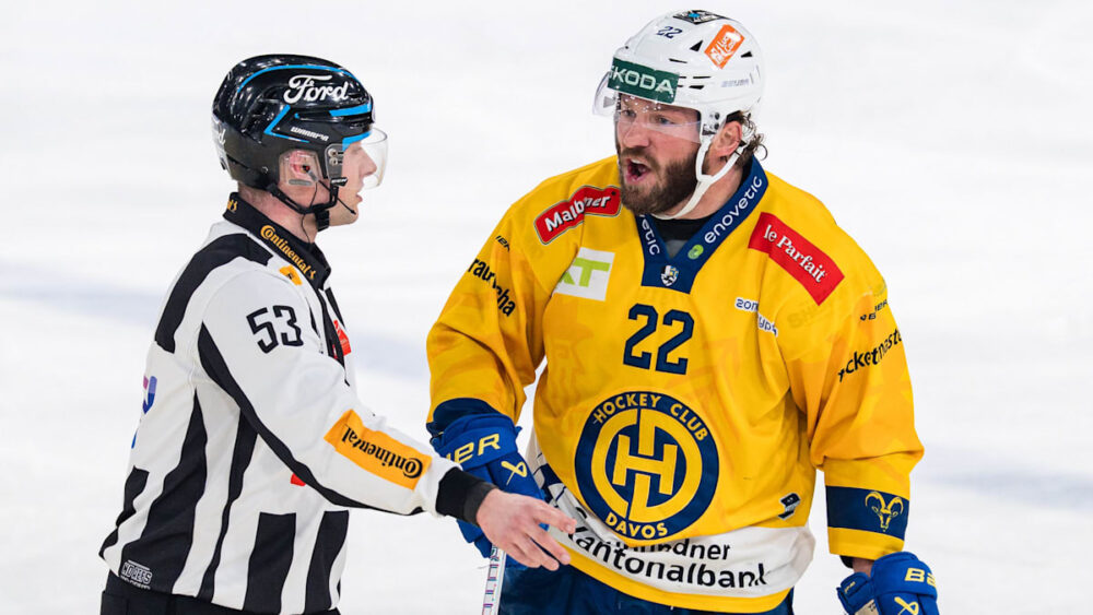 Die Fans des HC Davos liessen sich bei ihrer Choreo gegen den EV Zug von Brendan Lemieux inspirieren